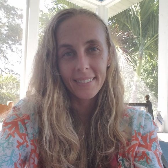 Meet your Posher, Rebecca - Picture 2 of 2